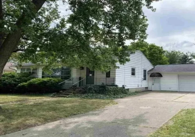 Photo 2 of Single family home for sale at 2241 Marshall Ct, Saginaw, MI 48602 | MLS# 60050208301 | Listing updated on 2026-06-24