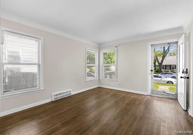 3rd image of 18750 Kingsville St, Harper Woods, MI 48225 | MLS# 20261036729