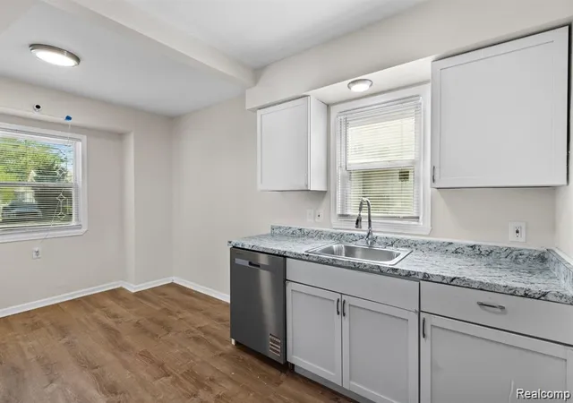 5th image of 18750 Kingsville St, Harper Woods, MI 48225 | MLS# 20261036729