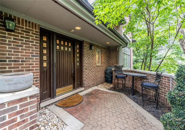 1st image of 4054 Cranbrook Ct, Bloomfield Hills, MI 48301 | MLS# 20261036736