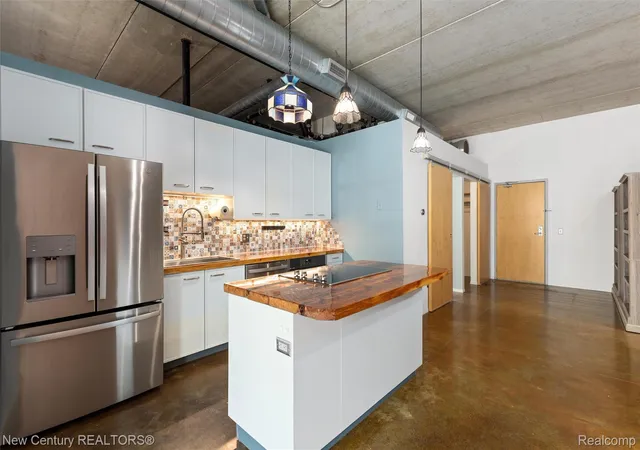 4th image of 322 E Harrison Ave #4, Royal Oak, MI 48067 | MLS# 20261036746