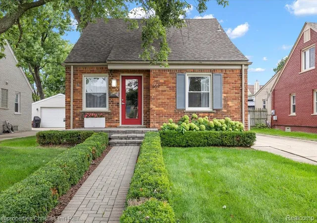 Photo 1 of Single family home for sale at 559 E Southlawn Blvd, Birmingham, MI 48009 | MLS# 20261036776 | Listing updated on 2026-07-06