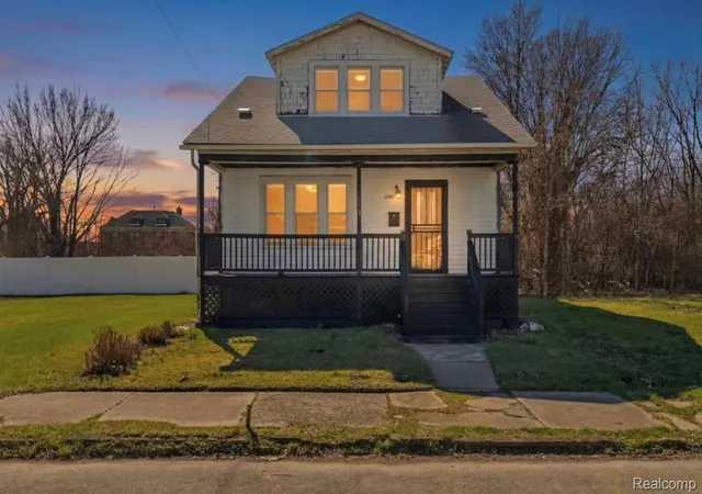 2nd image of 5573 Montclair St, Detroit, MI 48213 | MLS# 20261036790