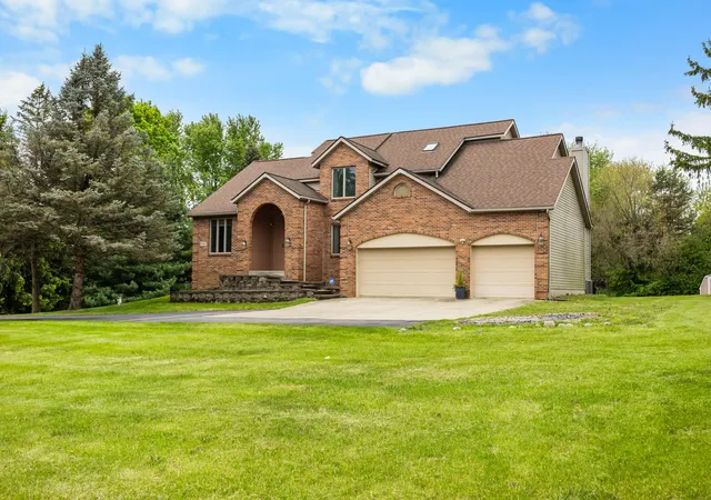 3rd image of 6140 Saline Ann Arbor Rd, Saline, MI 48176 | MLS# 81026023678