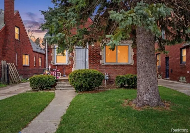 2nd image of 11437 Kenmoor St, Detroit, MI 48205 | MLS# 20261036809