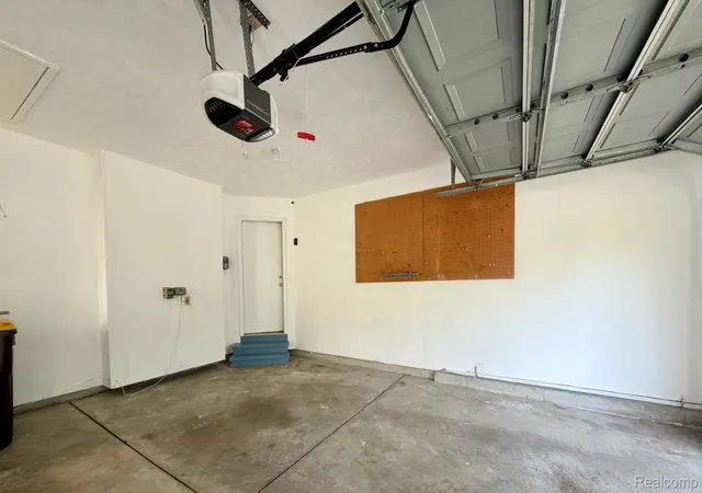 Photo 26 of Single family home for sale at 5926 Buttonwood Dr, Haslett, MI 48840 | MLS# 20261036819 | Listing updated on 2026-07-19