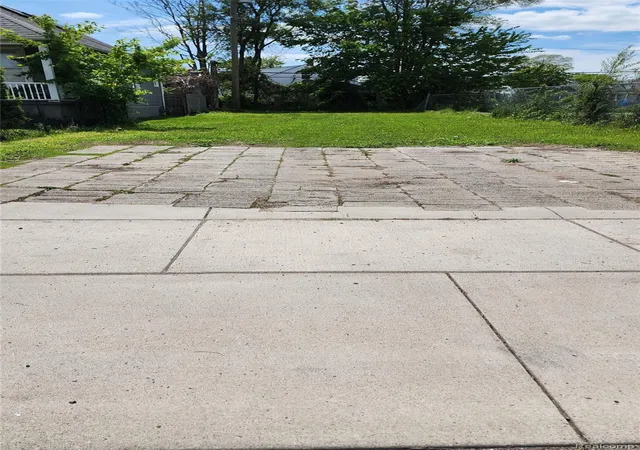 2nd image of 13015 Conant St, Hamtramck, MI 48212 | MLS# 20261036821
