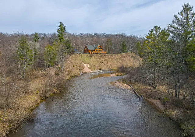 3rd image of 9184 M-37, Mesick, MI 49668 | MLS# 71026023693