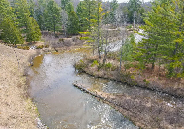 5th image of 9184 M-37, Mesick, MI 49668 | MLS# 71026023693