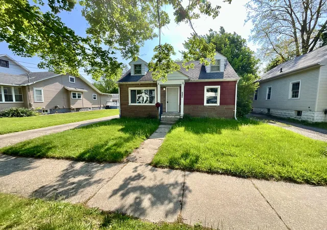 Homes for sale in Jackson, MI | 535 Orange St, Jackson, MI 49202 | MLS# 65026023695