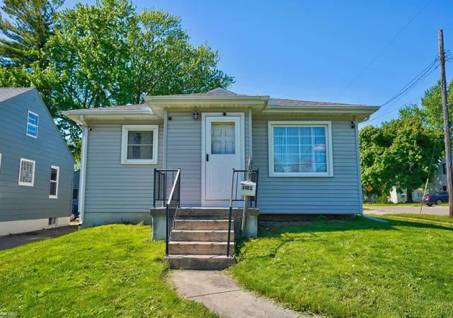 Photo 1 of Single family home for sale at 3102 Yale St, Flint, MI 48503 | MLS# 5050208345 | Listing updated on 2026-09-15