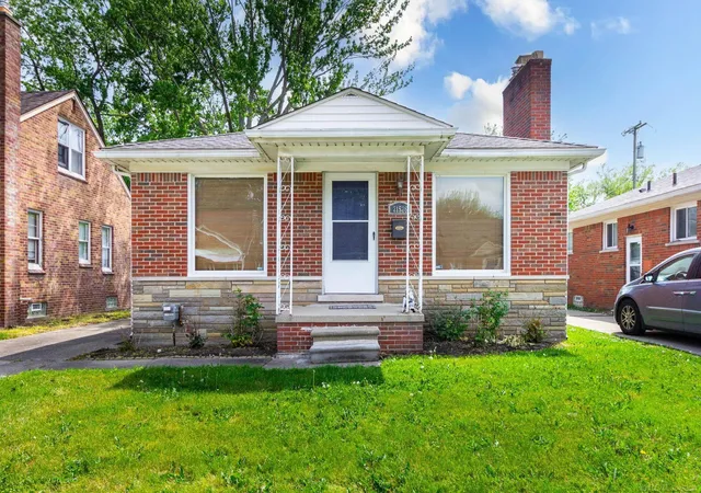 Homes for sale in St Clair Shores City Macomb, MI | 21526 Englehardt St, St Clair Shores City Macomb, MI 48080 | MLS# 58050208355
