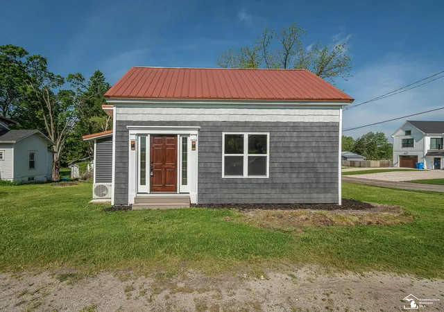 Photo 2 of Single family home for sale at 6621 Devils Lake Hwy, Manitou Beach, MI 49253 | MLS# 57050208356 | Listing updated on 2026-06-23