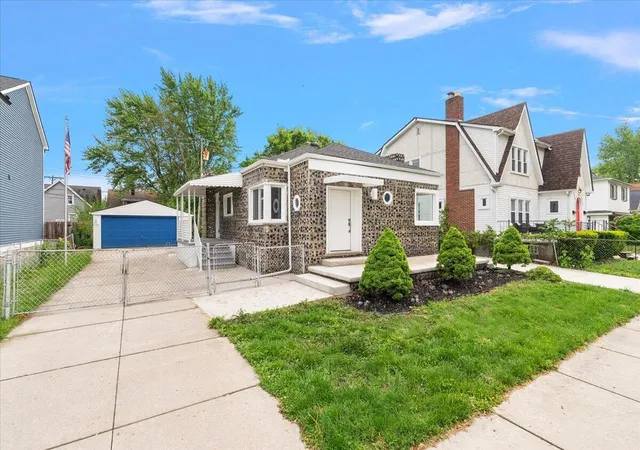 Photo 3 of Single family home for sale at 39 W Elza Ave, Hazel Park, MI 48030 | MLS# 81026023731 | Listing updated on 2026-09-03
