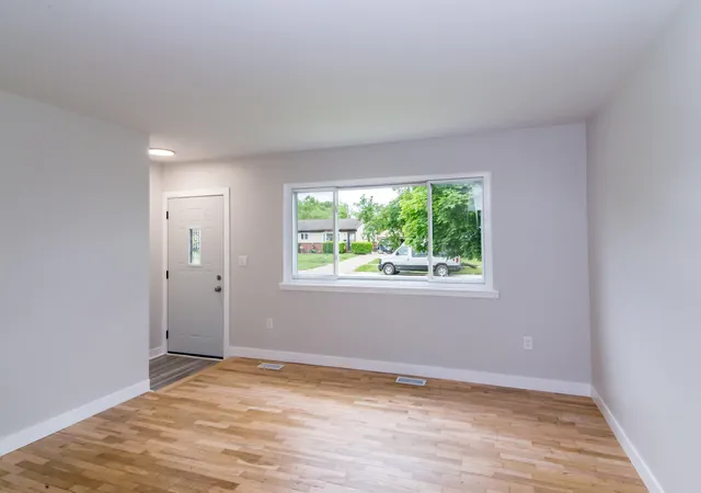 Photo 4 of Single family home for sale at 2341 Brooktree Ct, Ypsilanti, MI 48198 | MLS# 81026023746 | Listing updated on 2026-05-23