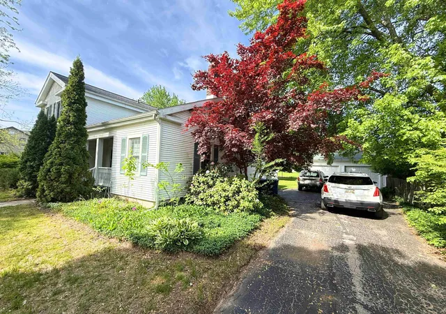 Photo 1 of Sale Pending at 123 Madison St, Vassar, MI 48768 | MLS# 5050208411 | Listing updated on 2026-07-12