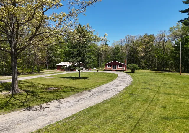 Photo 3 of Single family home for sale at 663 Seaman Rd, Wellston, MI 49689 | MLS# 67026023828 | Listing updated on 2026-09-28
