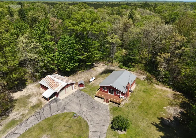 Photo 3 of Single family home for sale at 663 Seaman Rd, Wellston, MI 49689 | MLS# 67026023828 | Listing updated on 2026-09-28