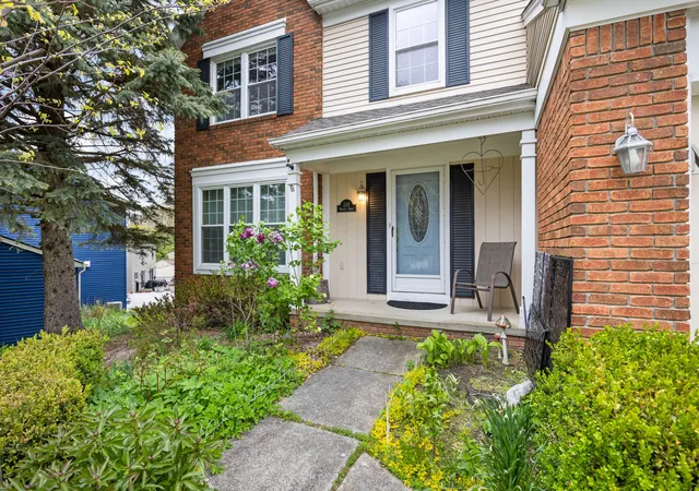 Photo 3 of Single family home for sale at 210 Whitney Dr, Rochester Hills, MI 48307 | MLS# 81026023843 | Listing updated on 2026-09-23