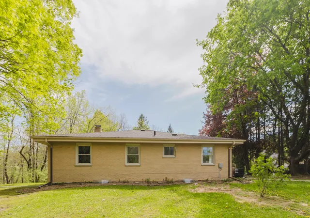 3rd image of 41341 County Road 665, Paw Paw, MI 49079 | MLS# 66026023875