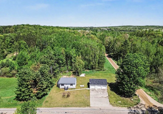 Photo 3 of Single family home for sale at 7032 N Woodruff Rd, Weidman, MI 48893 | MLS# 79080068577 | Listing updated on 2026-09-11