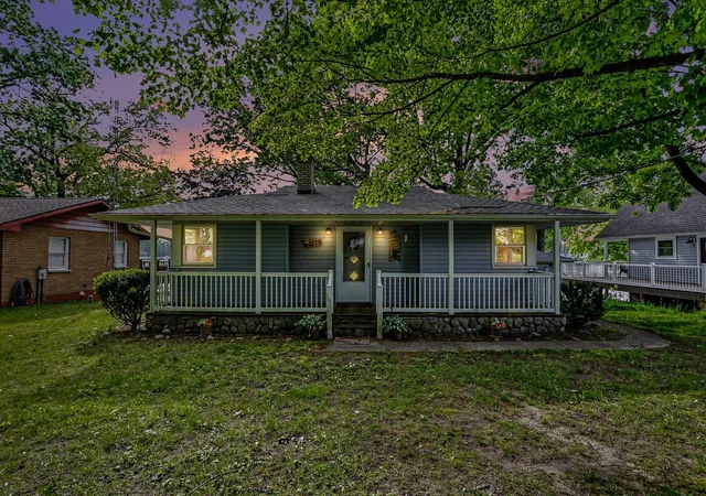 32nd image of 60779 W Oak Dr, Decatur, MI 49045 | MLS# 69026023901