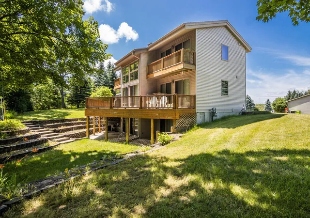 Photo 3 of Single family home for sale at 4133 Old Mission Rd, Traverse City, MI 49686 | MLS# 78080068582 | Listing updated on 2026-10-01