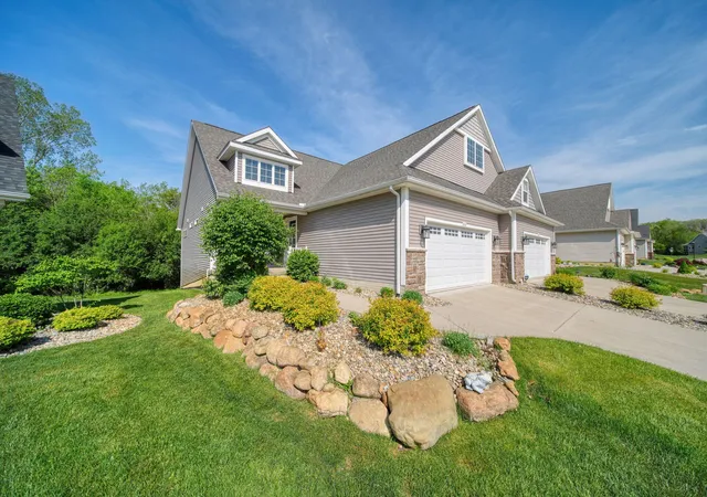 Photo 3 of Condo for sale at 4032 Stoneridge Dr, Jackson, MI 49203 | MLS# 55026023932 | Listing updated on 2026-05-30