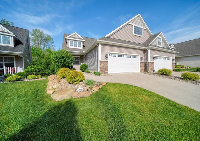 Photo 3 of Condo for sale at 4032 Stoneridge Dr, Jackson, MI 49203 | MLS# 55026023932 | Listing updated on 2026-05-30