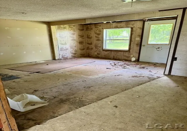 Photo 2 of Single family home for sale at 4856 Deleon Dr, Tecumseh, MI 49286 | MLS# 56050208456 | Listing updated on 2026-07-07