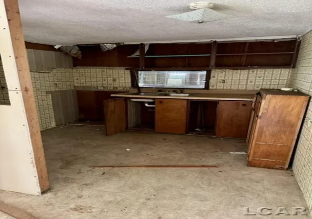 Photo 3 of Single family home for sale at 4856 Deleon Dr, Tecumseh, MI 49286 | MLS# 56050208456 | Listing updated on 2026-07-07