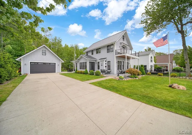 Photo 3 of Single family home for sale at 3493 Round Lake Hwy, Manitou Beach, MI 49253 | MLS# 56050208484 | Listing updated on 2026-07-07
