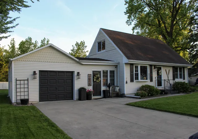 2nd image of 22555 Diamond Cove St, Cassopolis, MI 49031 | MLS# 69026024010