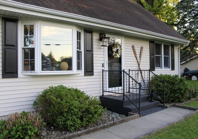 3rd image of 22555 Diamond Cove St, Cassopolis, MI 49031 | MLS# 69026024010