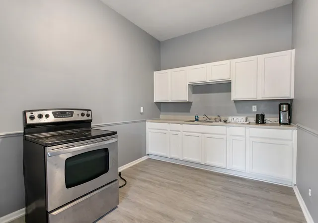 Listing Photo 5 - Condo for sale in building located at 1223rd Ter St, Muskegon, MI 49442