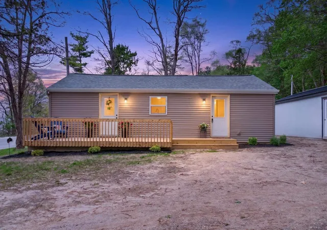 Homes for sale in Williamsburg, MI | 4494 Five Mile Rd, Williamsburg, MI 49690 | MLS# 78080068604