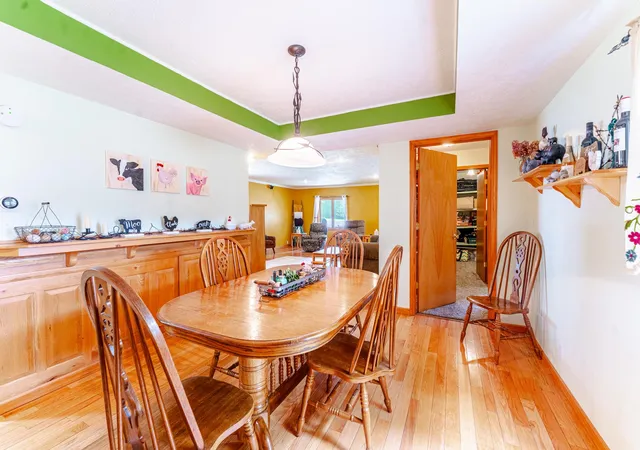Photo 4 of Single family home for sale at 10942 Thiel Rd, Traverse City, MI 49685 | MLS# 78080068606 | Listing updated on 2026-05-26