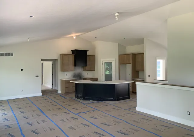 5th image of 7060 Pinehurst Dr Ne, Rockford, MI 49341 | MLS# 65026024060