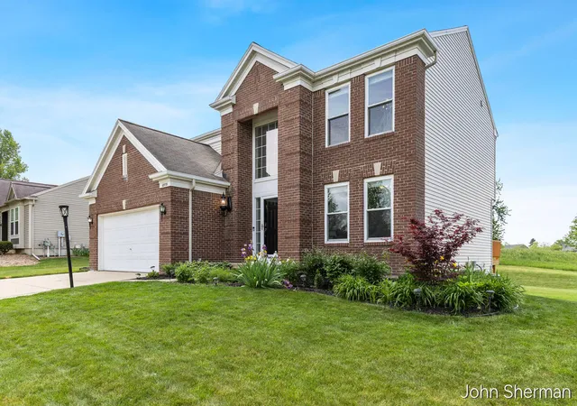 Photo 2 of Single family home for sale at 6939 Dale Holw Dr Se, Caledonia, MI 49316 | MLS# 65026024062 | Listing updated on 2026-07-29