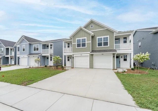 1st image of 914 Indiana Ave #14, South Haven, MI 49090 | MLS# 69026024075