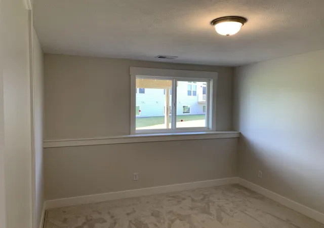 2nd image of 3781 Windsor Ridge Dr NE, Rockford, MI 49341