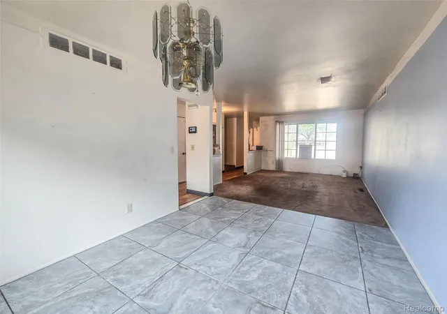 Listing Photo 5 - Condo for sale in building located at 19942 Vernier Rd, Harper Woods, MI 48225