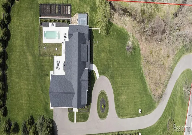 Photo 2 of Single family home for sale at 8439 Holcomb Rd, Clarkston, MI 48348 | MLS# 20261037278 | Listing updated on 2026-09-01