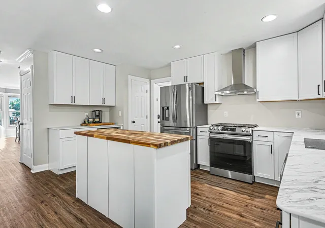 Photo 3 of Single family home for sale at 105 W Broomfield Rd, Mount Pleasant, MI 48858 | MLS# 79080068614 | Listing updated on 2026-07-27