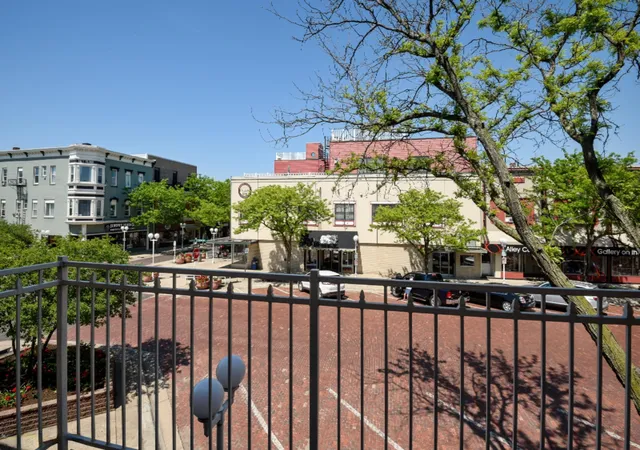 3rd image of 403 State St #3, Saint Joseph, MI 49085 | MLS# 69026024139