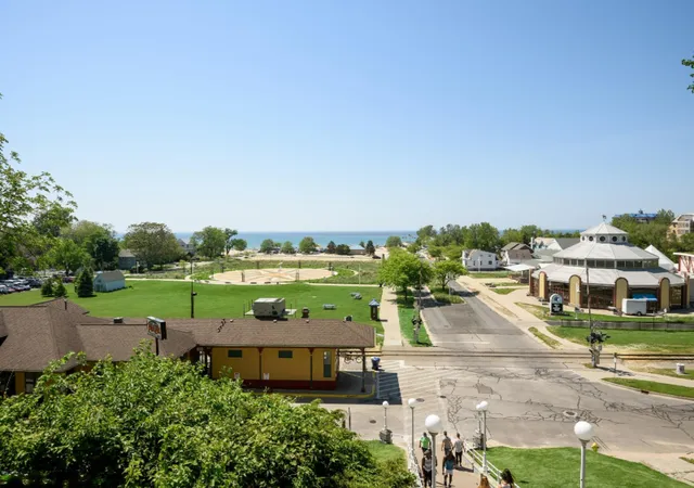 5th image of 403 State St #3, Saint Joseph, MI 49085 | MLS# 69026024139
