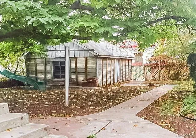 Photo 3 of Single family home for sale at 7154 Waldo St, Detroit, MI 48210 | MLS# 20261037321 | Listing updated on 2026-07-06