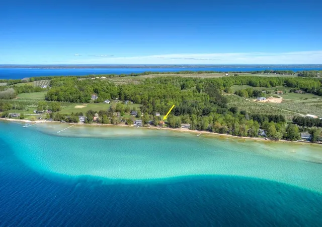 Photo 1 of Single family home for sale at 488 S Stony Point Rd, Suttons Bay, MI 49682 | MLS# 78080068618 | Listing updated on 2026-07-03