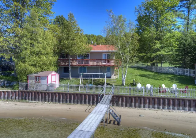Photo 2 of Single family home for sale at 488 S Stony Point Rd, Suttons Bay, MI 49682 | MLS# 78080068618 | Listing updated on 2026-07-03