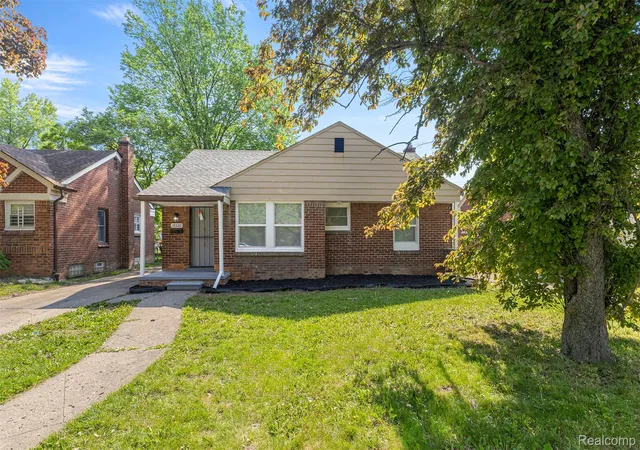 Photo 1 of Sale Pending at 19320 Telegraph Rd, Detroit, MI 48219 | MLS# 20261037349 | Listing updated on 2026-07-07